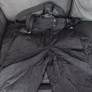 Woman’s Snow Pants